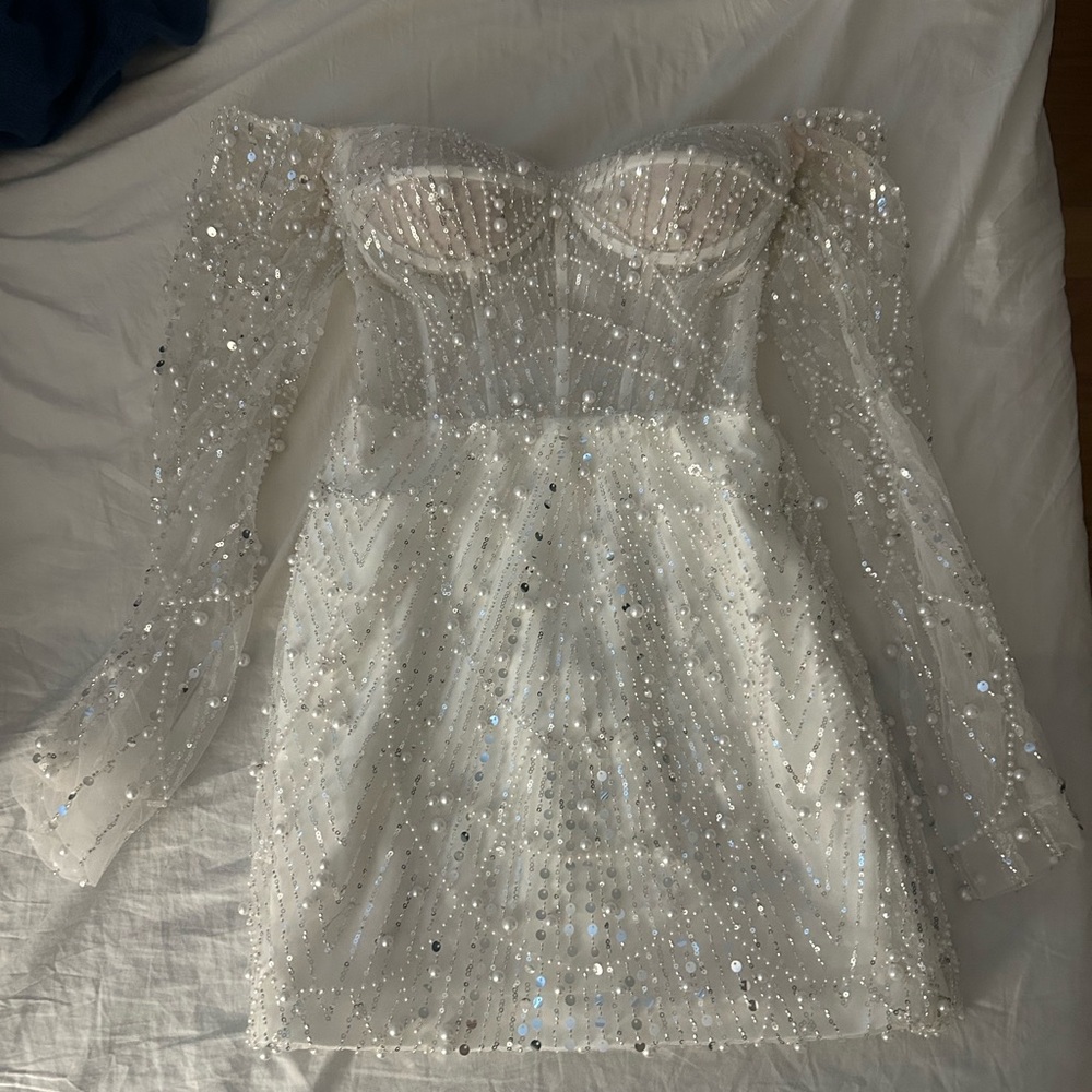 UNTAMED PETALS BY AMANDA JUDGE White Beaded Off-Shoulder Mini Dress - Picture 6 of 7